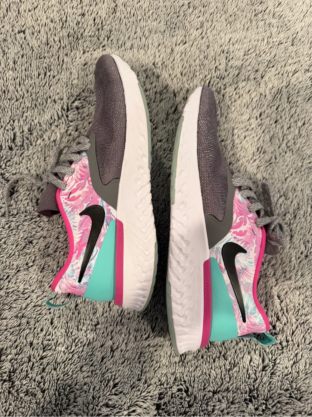 Nike Women's Athletic Shoes in Gray, Pink, Teal, White